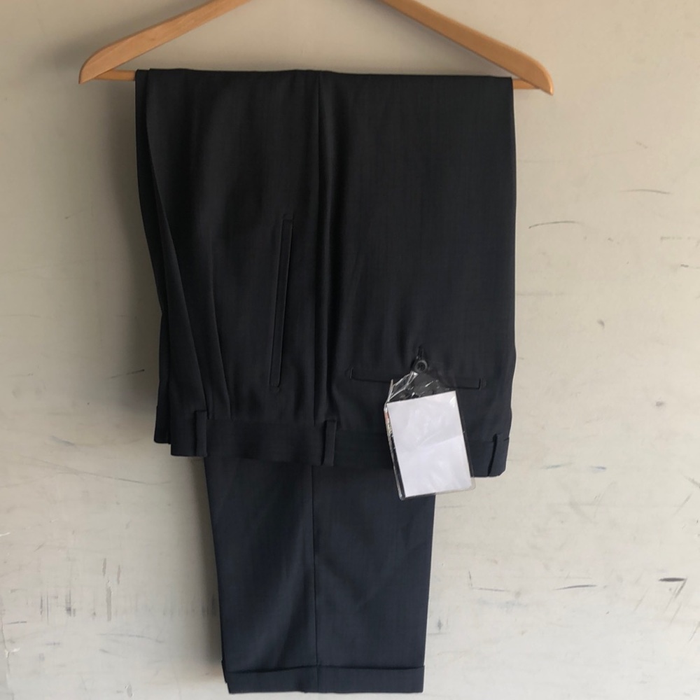Liz Claiborne Men’ Pant - New.